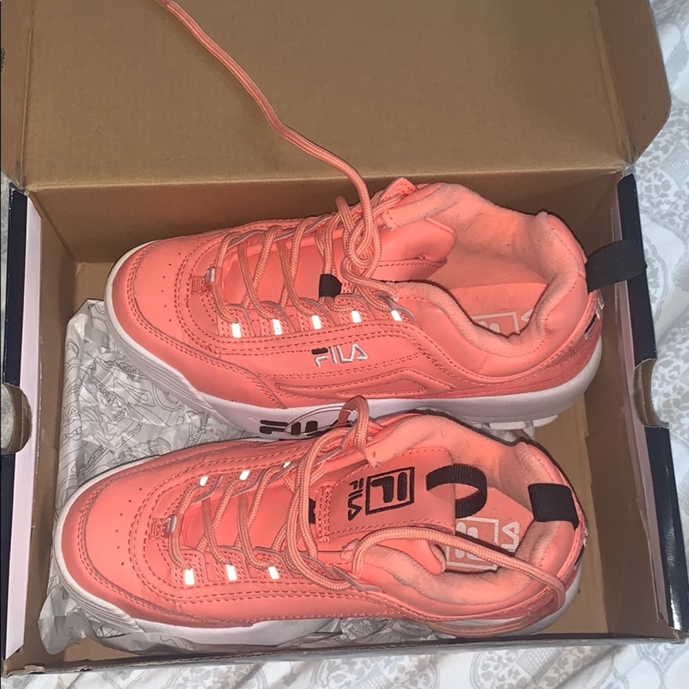 BRAND NEW coral fila sneakers